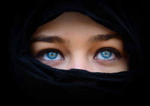 Muslim Eyes