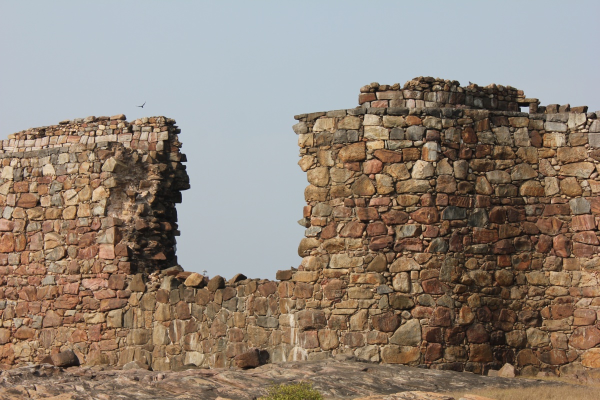 Broken Rampart Wall Sindhudurg Island Fort